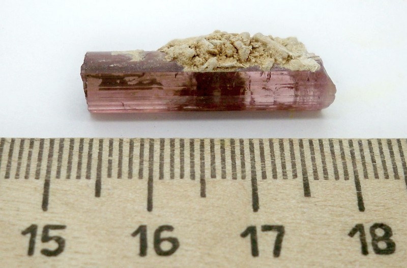 Турмалин кристалл